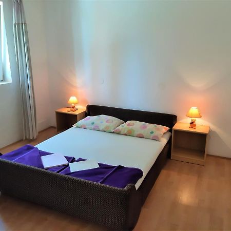 Cozy Apartments With Sea View Novi Vinodolski Exteriör bild
