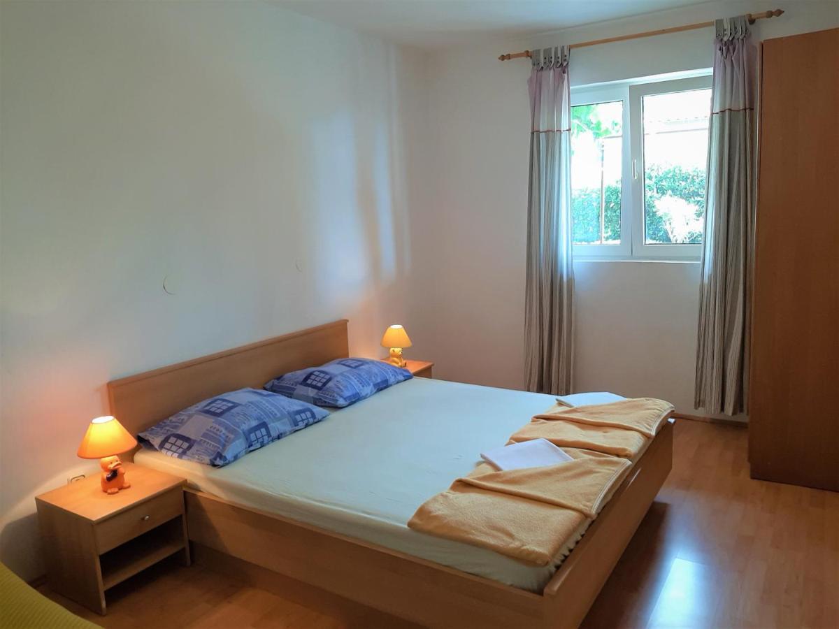 Cozy Apartments With Sea View Novi Vinodolski Exteriör bild