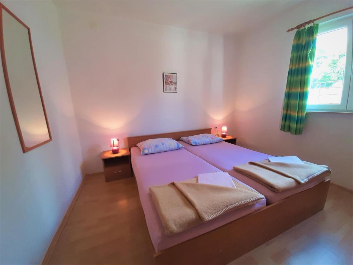 Cozy Apartments With Sea View Novi Vinodolski Exteriör bild